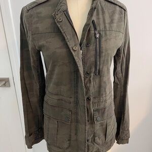 Camo  Zip Up Jacket By Sanctuary- Size Extra Small